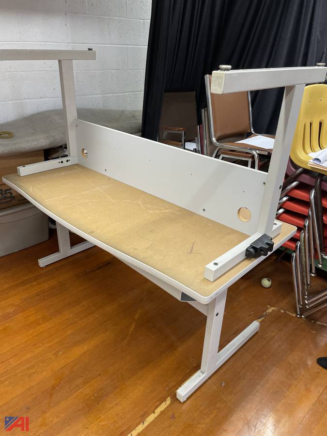 Auctions International Auction Center Moriches UFSDNY 31342 ITEM